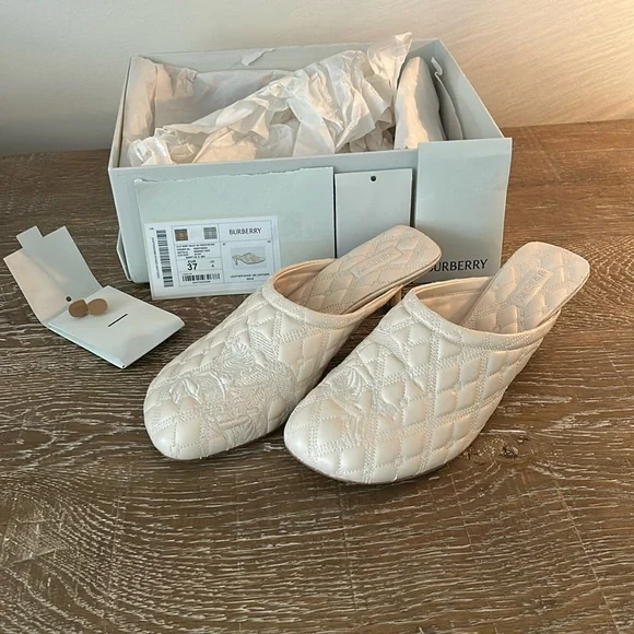 Burberry kitten heel size 37 New - Picture 1 of 11